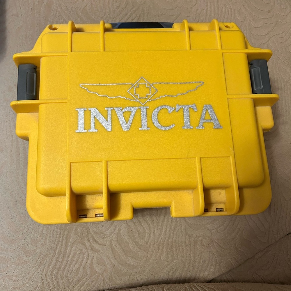 Invicta 3-watch Dive Case